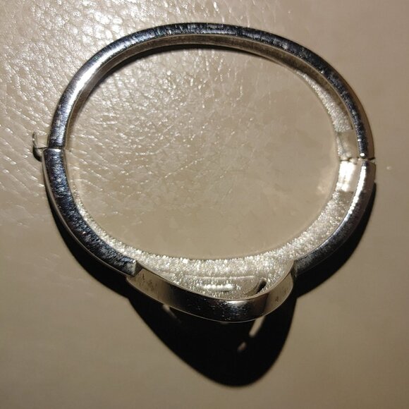 Givenchy Hinged Bracelet Bold Silver Tone Vintage Triangular Design Modernist - Picture 11 of 14